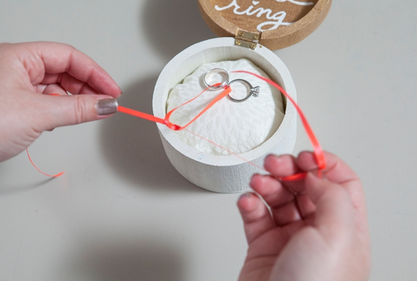 ¡Haz tu propia caja para anillos de boda!