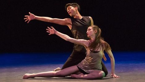 Bailarines de danza contemporánea