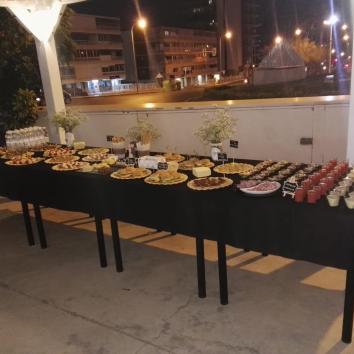 *catering*