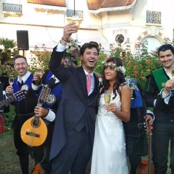 Tuna de 5 músicos para eventos