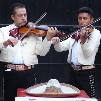 Mariachi 2 músicos para eventos