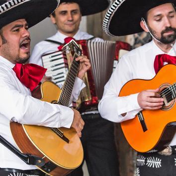 Mariachi 2 músicos para eventos