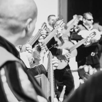 Tuna de 5 músicos para eventos