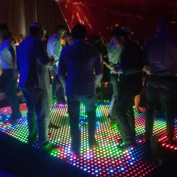 alquiler pista de baile led para todo tipo de fiestas 