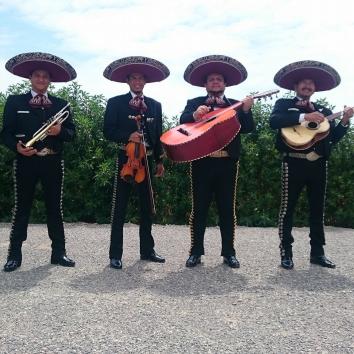 Mariachis 6 músicos