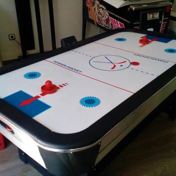 Air Hockey