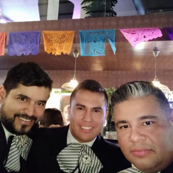 Mariachis 3 integrantes