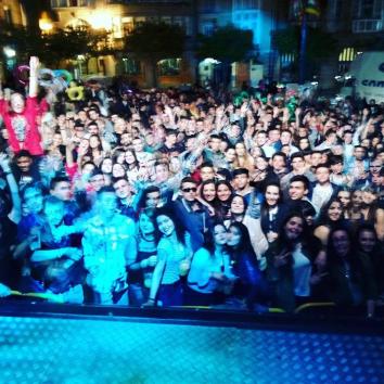 • 2 djs + cabina por 3 horas