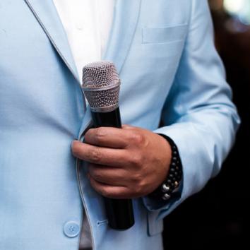 Maestro de ceremonias - oficiante de bodas