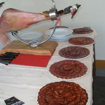 Mesa de quesos e ibéricos 