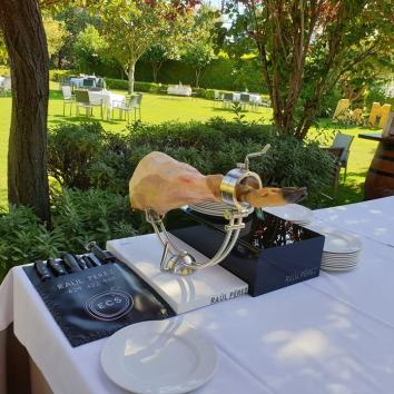 Servicio de corte + Jamón ibérico de bellota