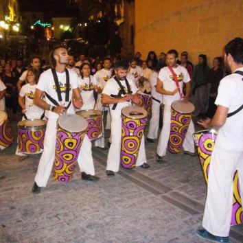 Batucada 16 músicos