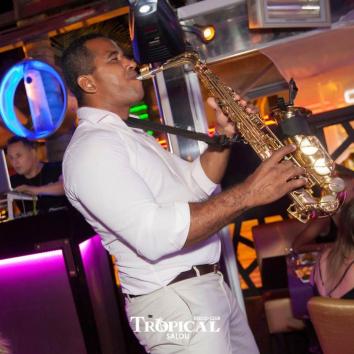Saxofonista para tu evento