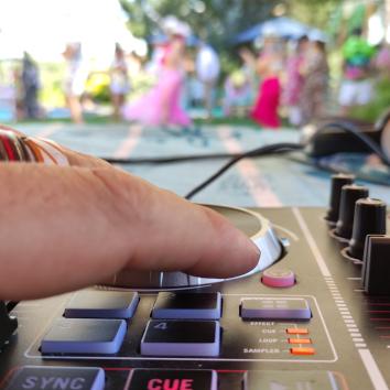 Dj para boda, karaoke y disco móvil