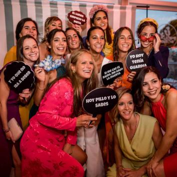 Fotomatón Partfy para todo tipo de fiestas y eventos