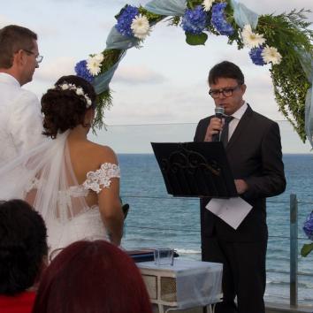 maestro de ceremonias oficiante de boda actor boda civil religiosa celta ...