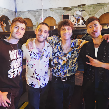 GRUPO DE VERSIONES POP, ROCK, INDIE