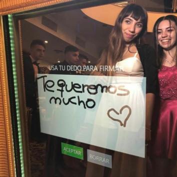 Opción D: Espejo mágico