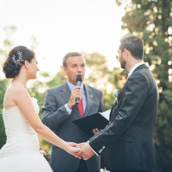 Servicio oficiante de bodas