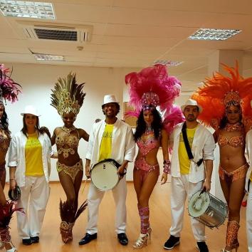 Sambódromo do Brasil ( 5 músicos y 1 bailarina)