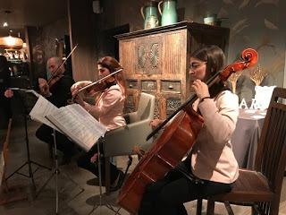 Dúo de cuerda: violín y violonchelo para ceremonia civil o religiosa