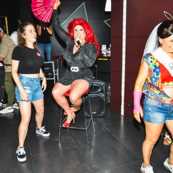 Imagen 2 de Drag Adriana Imagen 2 de Drag Adriana