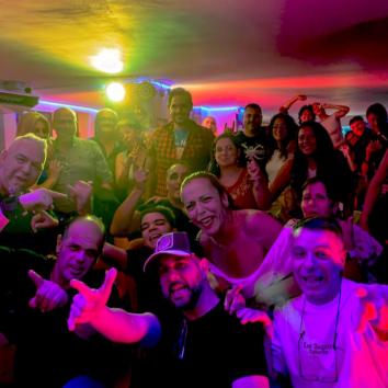Imagen 2 de G Point Tributo Hombres G