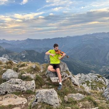 Violinista En Solitario