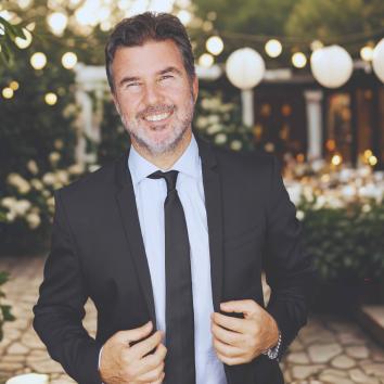 Imagen 1 de Alejandro Butler - Maestro De Ceremonias - Oficiante De Bodas