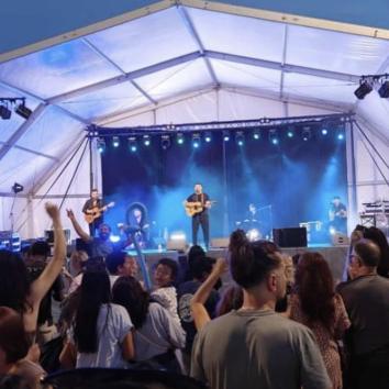 Imagen 4 de Typical Spanish Rumba | Grupos De Música Para Eventos Imagen 4 de Typical Spanish Rumba | Grupos De Música Para Eventos